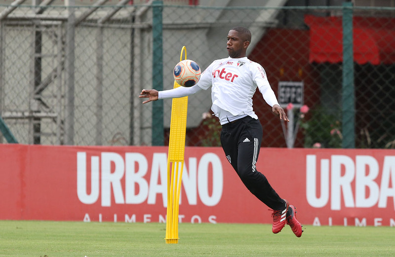 Toró - O atacante foi inscrito no Campeonato Paulista, mas acabou entrando em campo somente nos cinco minutos finais na goleada sobre o Santos, por 4 a 0, no Morumbi. Contra Botafogo-SP e Inter de Limeira, foi relacionado, mas não saiu do banco de reservas.