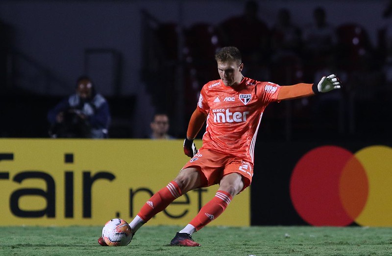 Lucas Perri - O goleiro passou a ter chances no time profissional do São Paulo nesta temporada. Atuou nas vitórias diante de Guarani e Ituano, no Paulistão. Seu contrato vai até janeiro de 2023.  