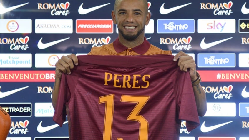 Com passagens recentes por São Paulo e Sport, Bruno Peres retornou de empréstimo a Roma.