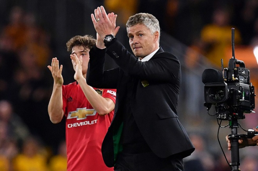 ESQUENTOU - Solskjaer, técnico do Manchester United, está próximo de ser recompensado pelo progresso da equipe e pode receber uma oferta de renovação por mais três temporadas e ganhar cerca de 10 milhões de libras (R$ 76 milhões) por ano, segundo o “Mirror”.