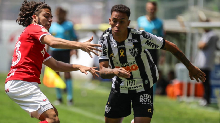 FECHADO - O Atlético Mineiro emprestou o meia Bruninho para o Guarani. Além disso, o contrato do jogador foi renovado pelo Galo até 2024.