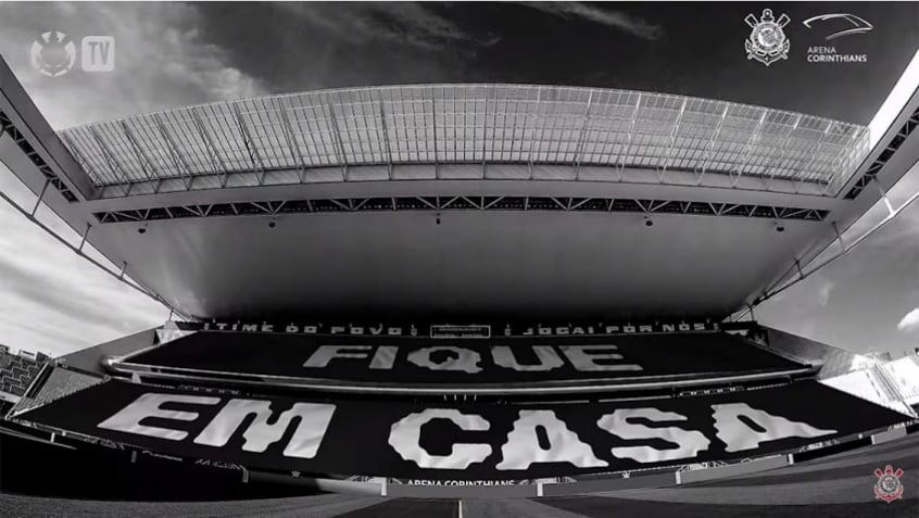 TRANSMISSÕES - Segundo o estudo, o Corinthians ganhou 192 milhões de reais em transmissões no ano de 2019. Em 2018, o clube faturou 200 milhões de reais.Portanto, o ano passado representou uma queda de 4% no quesito aos cofres corintianos.