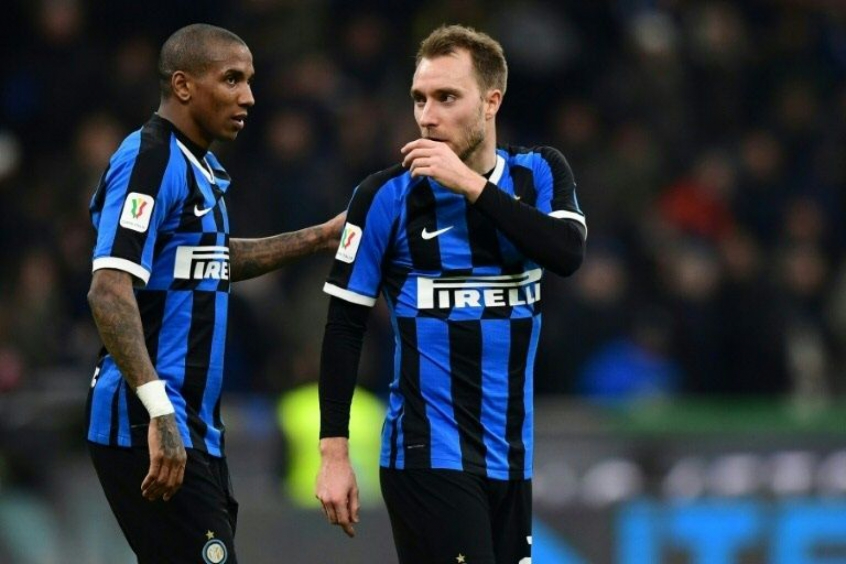 ESQUENTOU - O inglês Ashley Young, da Inter de Milão, deve ser recompensando com uma extensão contratual de um ano após um bom início na equipe italiana, de acordo com o “La Gazzetta dello Sport”.