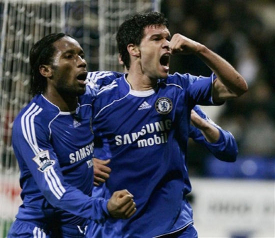 39 - Michael Ballack - País: Alemanha - Posição: Meia - Clubes: Chemnitzer FC, Kaiserslautern, Bayer Leverkusen, Bayern de Munique e Chelsea