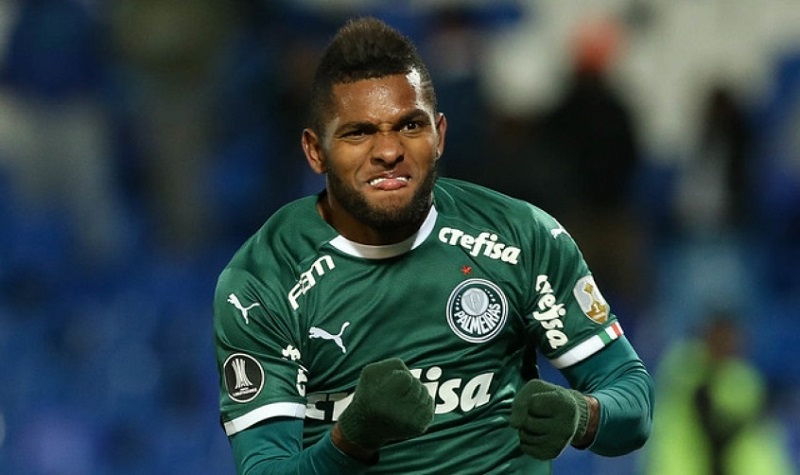 8 – Vindo como uma grande promessa, o colombiano Miguel Borja acabou não atendendo a todas as expectativas. Atualmente emprestado ao Junior Barranquilla, o atacante tem 65 vitórias com o Palmeiras.