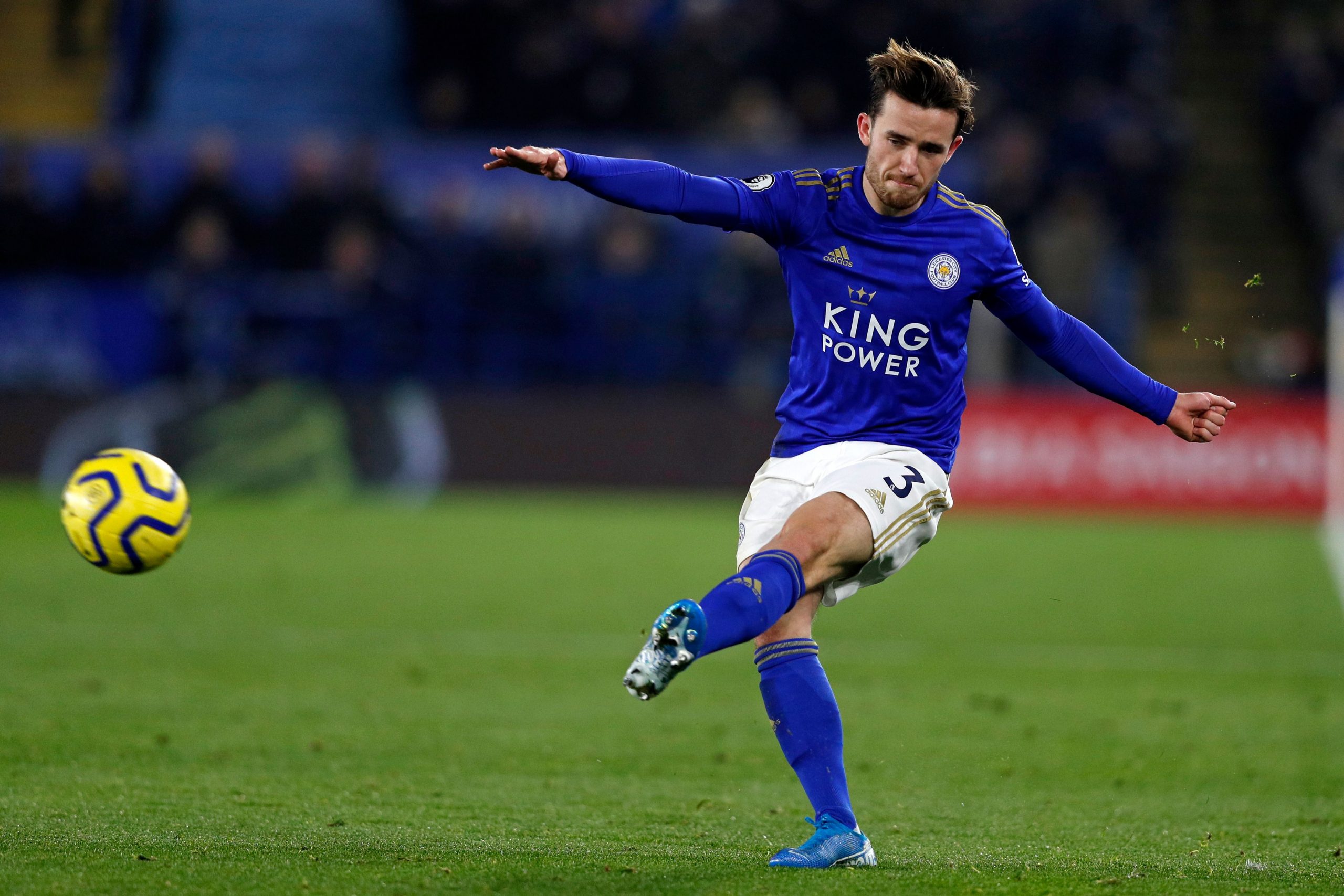 Chilwell: O lateral-esquerdo é companheiro de Maddison no Leicester e faz grande temporada. Assim como o colega de clube, é observado pelo Manchester United, que parece em busca de um jogador para a ala-esqurda. Além dos Diabos Vermelhos, o Chelsea também estuda fazer uma proposta. Está avaliado em 50 milhões de euros (R$ 252,5 milhões).