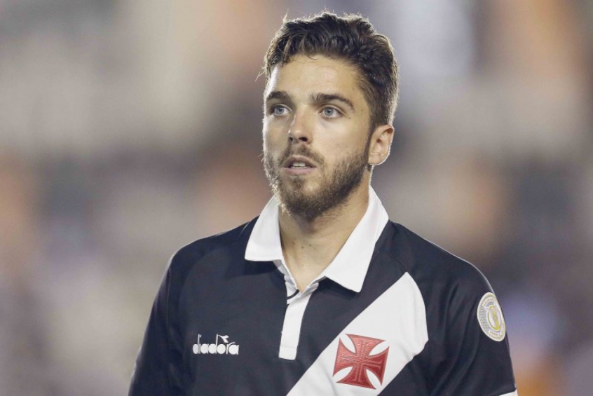 Cláudio Winck - 6,5 - Reintegrado ao elenco principal por Ramon, voltou a atuar pelo Vasco após mais de um ano. Se apresentou bem pelo lado direito, sendo boa opção após o intervalo.