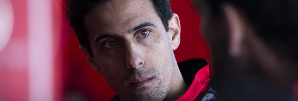 O piloto brasileiro Lucas Di Grassi, da Fórmula E, já arrecadou mais de R$ 65 mil para combater coronavírus no Brasil. Meta é chegar aos R$ 150 mil.