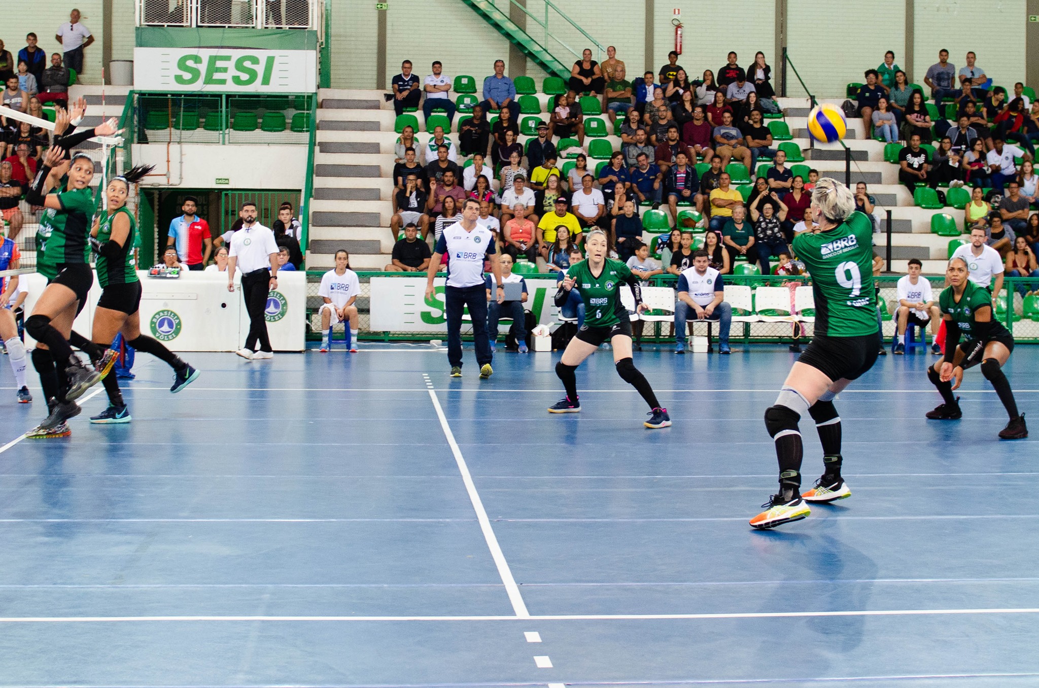 A Confederação Brasileira de Vôlei anunciou na tarde de quarta-feira que a Superliga B Feminina está finalizada. Com a definição, a classificação final da temporada será a do momento: Brasília Vôlei (DF), Itajaí Vôlei (SC), ADC Bradesco (SP), São José dos Pinhais (PR), Bluvôlei/Furb/SME (SC), Feac/AFV Franca (SP), ACV/PMC/Chape/Uno (SC) e Sport (PE).