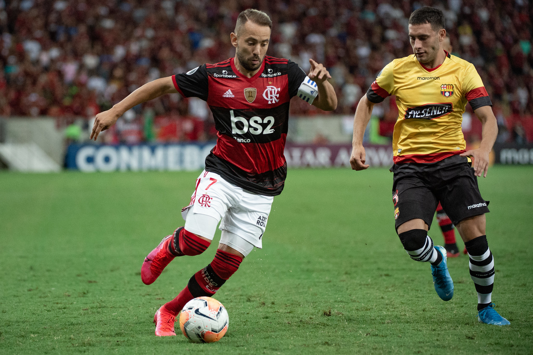 Meia: Everton Ribeiro (Flamengo) - 6,5 Milhões de euros 