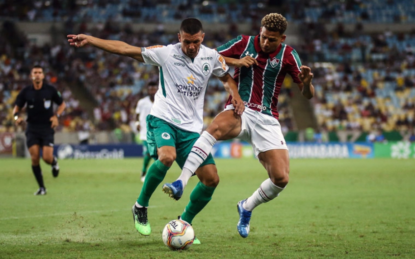 ESQUENTOU - Outro que não deve ficar no Flu é o atacante Felippe Cardoso. O jogador chegou ao Fluminense no final de dezembro de 2019. Ele está emprestado por um ano pelo Santos e tinha um valor de venda fixado ao final do vínculo. Neste ano, fez seis partidas, todas pelo Carioca, e marcou um gol.