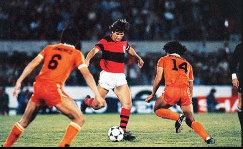 1981 - Flamengo x Cobreloa (CHI) - Campeão: Flamengo