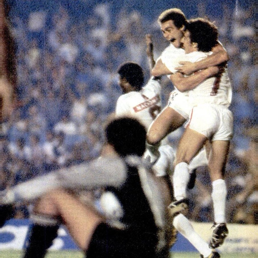 No primeiro jogo da decisão do Brasileiro de 1984, o ídolo paraguaio Romerito fez o gol que garantiu a vitória por 1 a 0 sobre o Vasco. Com a vantagem do empate na finalíssima, o Flu conquistou o título depois do 0 a 0 no segundo jogo. 