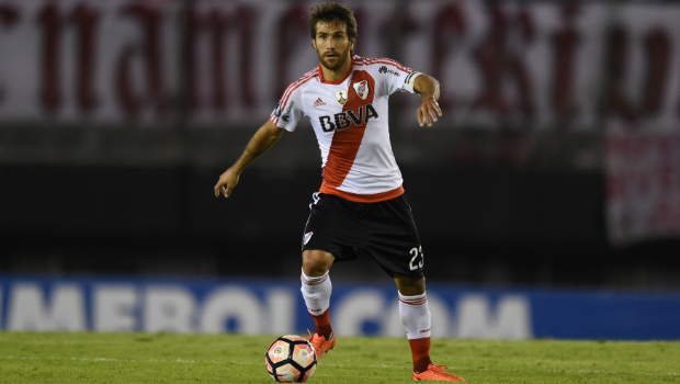 Leonardo Ponzio: Ídolo e um dos capitães do River Plate, o volante está em sua segunda passagem pelo clube argentino, onde já fez quase 300 jogos. Aos 38 anos, o argentino foi titular na estreia dos Millonarios na Libertadores.