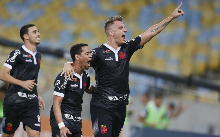 20º - Maxi López - argentino - 21 gols em 49 jogos - clubes que defendeu: Grêmio e Vasco