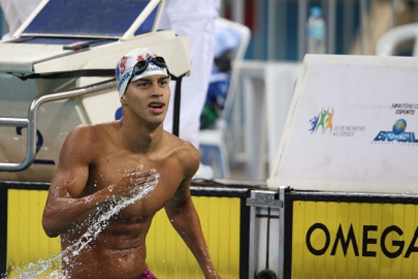  A Seleção masculina de natação tentará uma vaga na final dos 4x200m livre a partir das 8h17. Vinte minutos depois, Guilherme Costa (foto) disputará as eliminatórias dos 800m livre. 