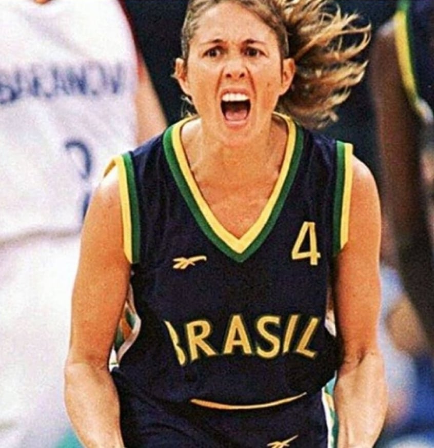 Hortência - O maior nome do basquete feminino no Brasil, foi medalha de prata nas Olimpíadas de Atlanta, em 1996, com uma excelente geração, ao perder para a forte seleção norte-americana. Marcou seu nome na história, porém não conseguiu o ouro olímpico.