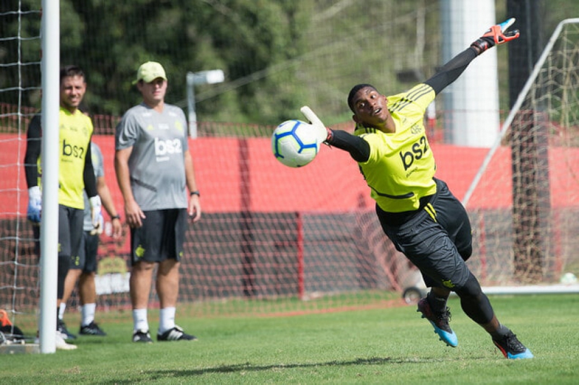 HUGO SOUZA - CONTRATO ATÉ: 30/09/2023 / Posição: goleiro / Nascimento: 31/01/1999 (21 anos) / Jogos pelo Flamengo: 0 / Títulos pelo Flamengo: Carioca, Supercopa do Brasil e Recopa Sul-Americana.