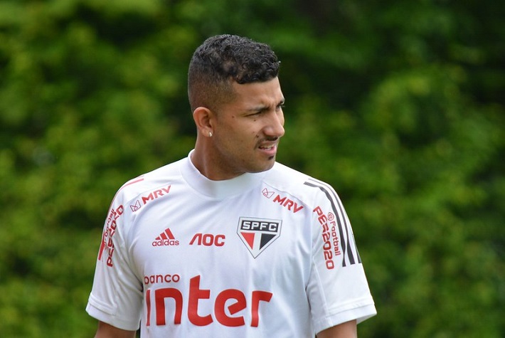 Joao Rojas - 31 anos - São Paulo - Atacante - Contrato até: 28/02/2021 - Rojas está há mais de dois anos sem atuar pelo São Paulo, e a nova diretoria irá definir seu futuro.