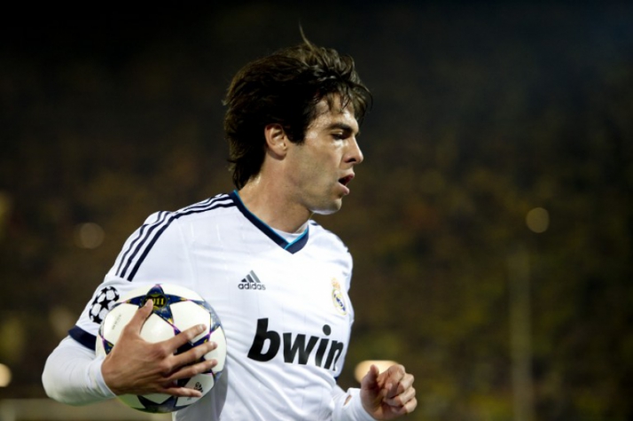Kaká: O meio-campista brasileiro, campeão mundial e vencedor da Bola de Ouro de 2007, desembarcou em Madrid após uma passagem extraordinária pelo Milan. Contudo, durante suas quatro temporadas na Espanha, as lesões o impediram de mostrar todo o seu potencial.