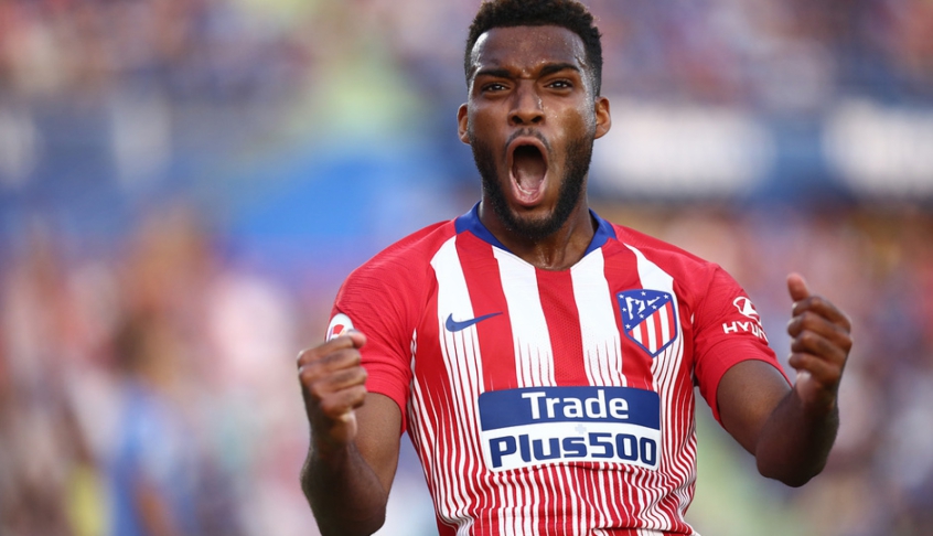 FECHADO - Segundo o jornalista Matteo Moretto, Thomas Lemar tem o desejo de permanecer no Atlético de Madrid e o clube já prepara uma oferta de renovação para o atleta, praticamente garantindo a extensão do contrato do meia francês.