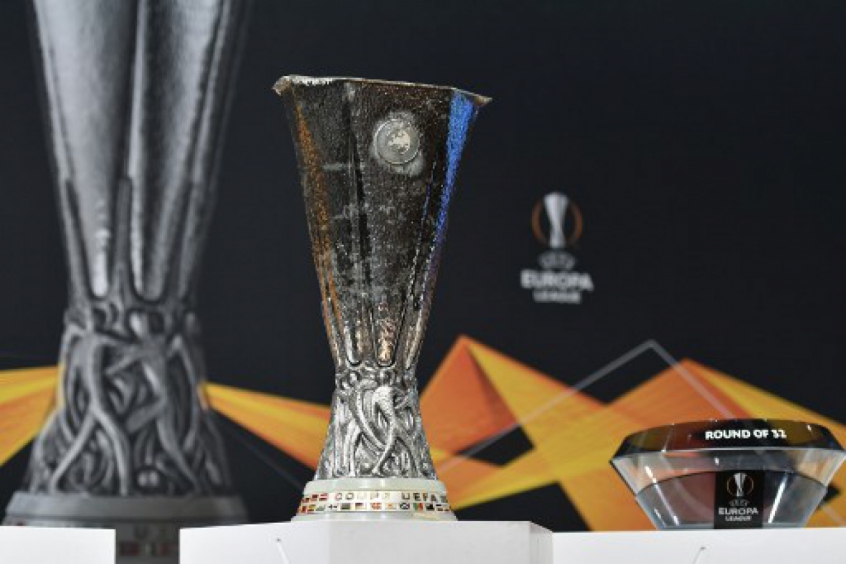 A UEFA confirma adiamento de dois jogos da Liga Europa Sevilla x Roma e Inter de Milão x Getafe não acontecerão nesta quinta-feira como estava marcado.