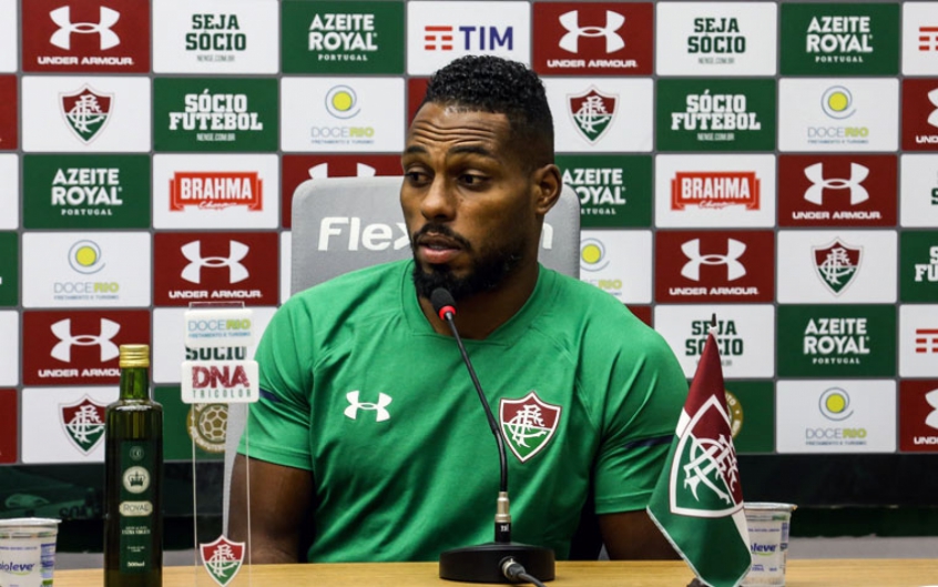 FECHADO: O zagueiro Luccas Claro renovou o contrato com o Fluminense até dezembro de 2022. Hoje titular, as negociações com o jogador eram uma das prioridades do Tricolor. 