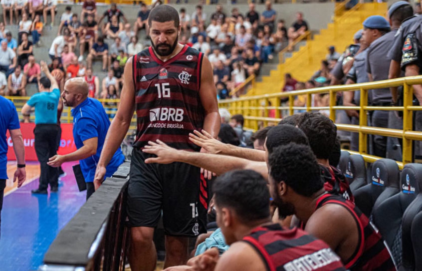 NBB - Torneio se encaminha para o final do primeiro turno e terá jogos decisivos para a tabela de classificação. O Flamengo (foto) é o vice-líder, apenas atrás do Minas.