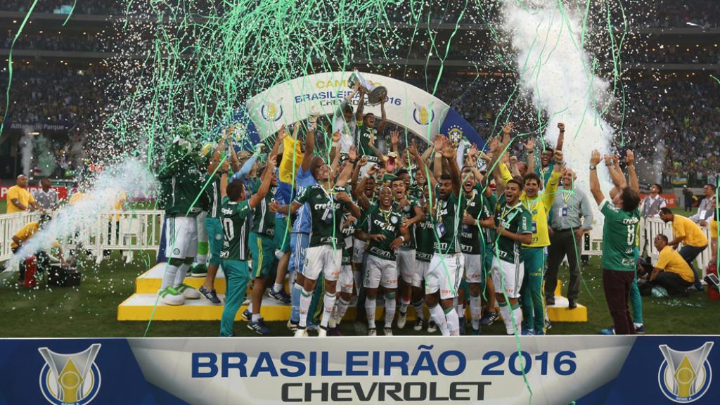 A sequência continuou em 2016, com a conquista do Campeonato Brasileiro após 22 anos de fila. Foi o primeiro título desta competição na era dos pontos corridos.