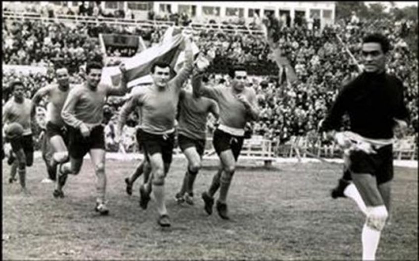 Pela quarta vez, o Penãrol aparece na lista das maiores goleadas da Libertadores. Em 1963, os uruguaios venceram o Everest, do Equador, por 9 a 1. 