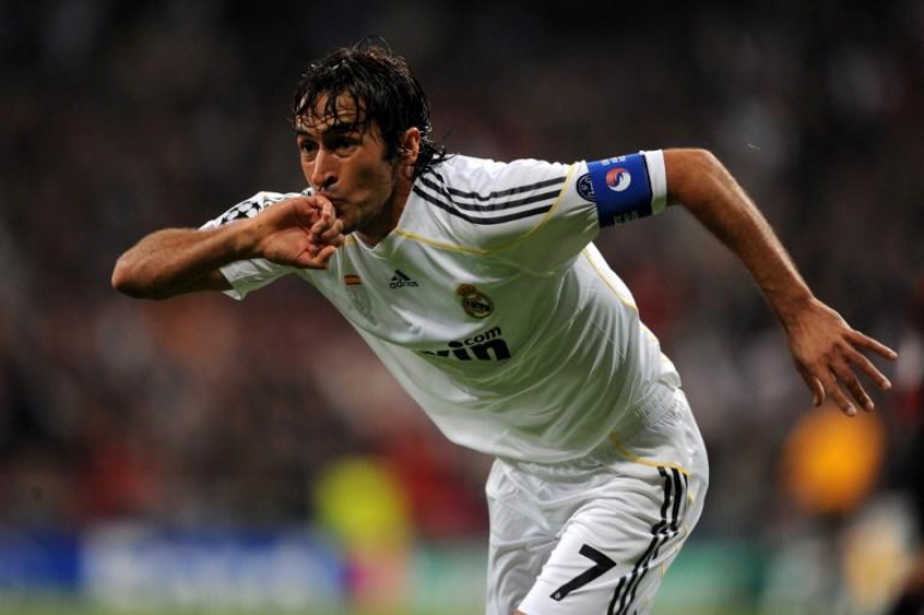 3º - Raul - 71 gols em 142 jogos