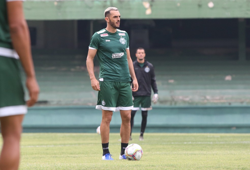 Rhodolfo - O zagueiro do Coritiba é outro que ficará livre no mercado em fevereiro de 2021 e poderá buscar outra equipe.