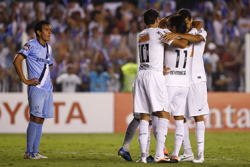 O Santos de 2012 ficou conhecido pelas grandes exibições. A equipe de Neymar e cia. venceu o Bolívar, da Bolívia, por 8 a 0 na Vila Belmiro, com show do atacante brasileiro. 