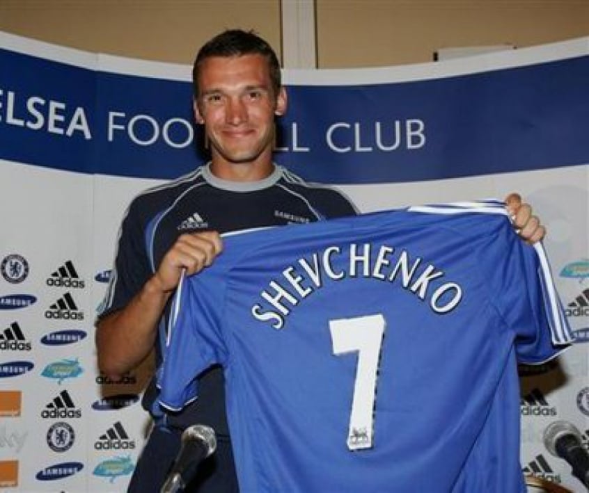 O artilheiro Shevchenko foi campeão da Champions League pelo Milan, na temporada 2002/03. O atacante ucraniano também disputou a competição por Chelsea e Dínamo de Kiev. 