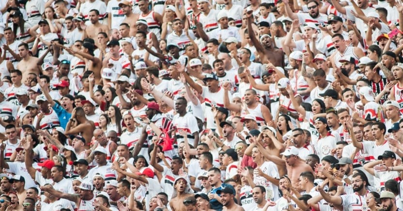 3º - O São Paulo chegou à marca dos 15 milhões de inscritos em todas as suas contas e está isolado na terceira colocação, com cerca de quatro milhões de inscrições à frente do Palmeiras.