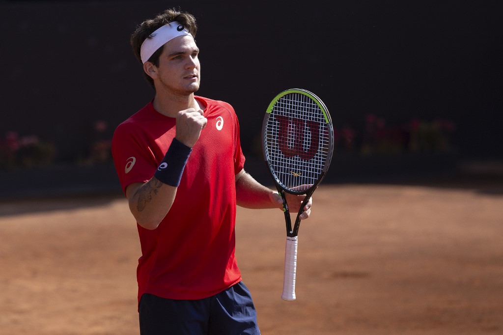 Thiago Wild, tenista brasileira que venceu o ATP 250 de Santiago, no Chile, testou positivo para coronavírus. Ele teve febre e se recuperou em casa.