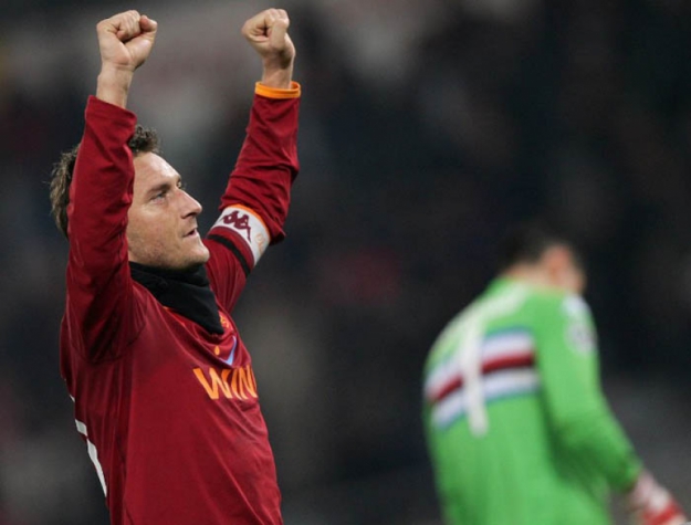25 - Francesco Totti - País: Itália - Posição: Atacante - Clube: Romay
