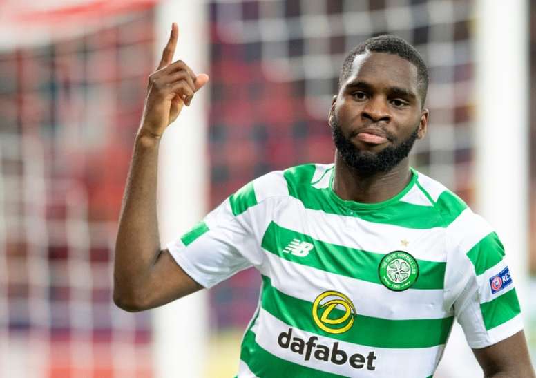 ESQUENTOU – Segundo o “Calciomercato”, da Itália, Juventus e Milan estariam brigando pelo atacante Odsonne Edouard, do Celtic. Com 22 apenas 22 anos, o jogador tem um valor de mercado estimado em 15 milhões de euros (cerca de R$ 95,5 milhões)