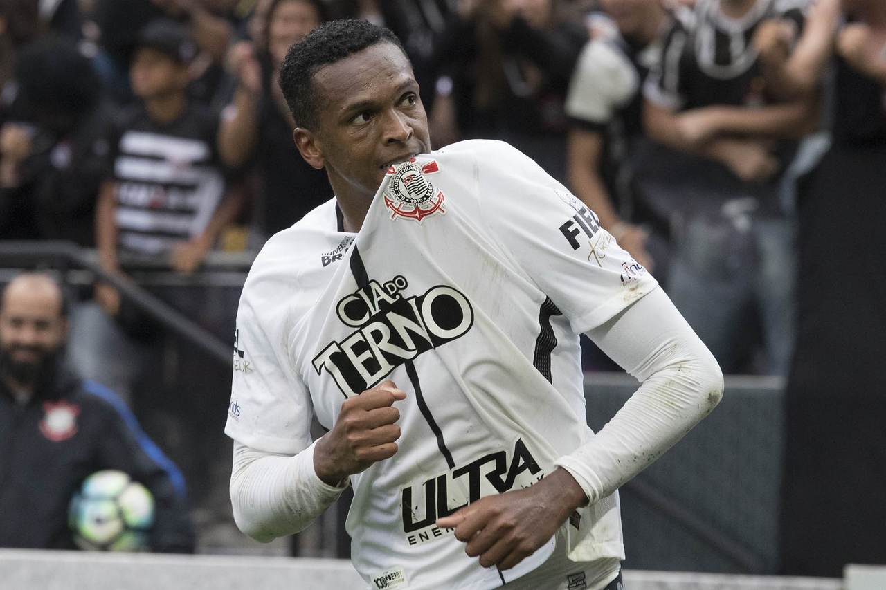 Jô (Corinthians): com apenas 16 anos e três meses, Jô estreou no Brasileirão de 2003 pelo Corinthians, já destinado a ser o artilheiro que viria a se tornar mais tarde. Ainda considerado promessa, conquistou o Brasileirão 2005 com o Timão.