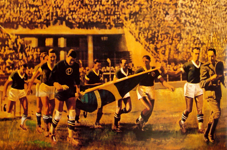 Por conta disso, o ano de 1942 foi um dos mais simbólicos da história do clube. Em setembro daquele ano, quando houve a troca de nome, faltava apenas um jogo para levantar o caneco do estadual e assim foi: contra o São Paulo, em seu primeiro compromisso, sagrou-se campeão.