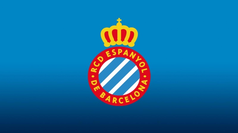 O Espanyol confirmou, por meio de um comunicado oficial em suas redes sociais, que seis membros do seu staff, entre eles jogadores, estão com a doença. Todos se encontram com sintomas leves.