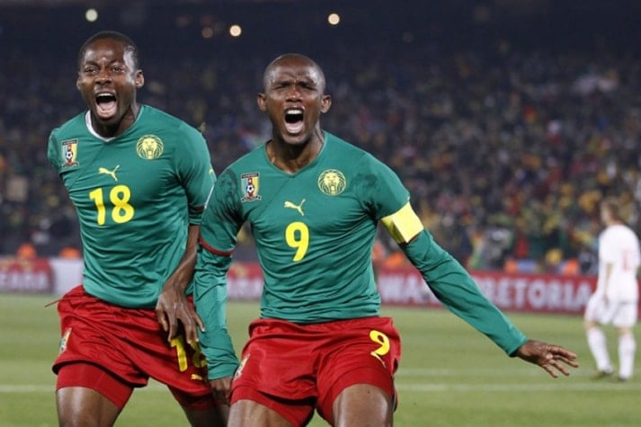 Camarões: Samuel Eto'o - Atacante (54 gols em 108 jogos entre 1997 e 2014) / Construiu uma carreira vitoriosa por Barcelona e Inter de Milão e foi um dos melhores atacantes do mundo. É campeão de duas Copas das Nações Africanas, medalhista de ouro nos Jogos Olímpicos de 2000 e participou de duas Copas do Mundo.