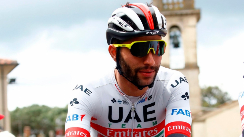 Também em 12 de março o ciclista colombiano Fernando Gaviria recebeu o diagnóstico. Um dia depois, o ciclista argentino Maximiliano Richeze também recebeu a notícia da contaminação.
