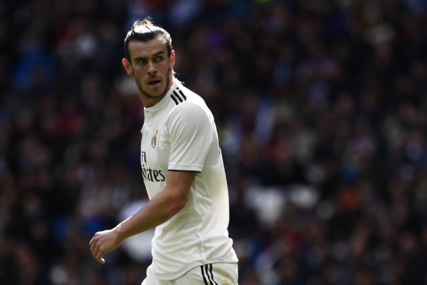 ESFRIOU - Com pouco moral no Real Madrid e sem muitas oportunidades pelo técnico Zinédine Zidane, o atacante Gareth Bale viu seu nome envolvido em várias especulações sobre transferências na Europa. No entanto, no que depender do galês, o camisa 11 permanecerá no clube merengue. As palavras são do empresário do jogador.