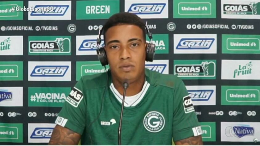 Alef Manga - Durante apresentação na equipe do Goiás, o atacante disse "Se Deus quiser, que eu possa fazer um grande campeonato pelo Goiás para poder sair daqui e ir para um clube grande".