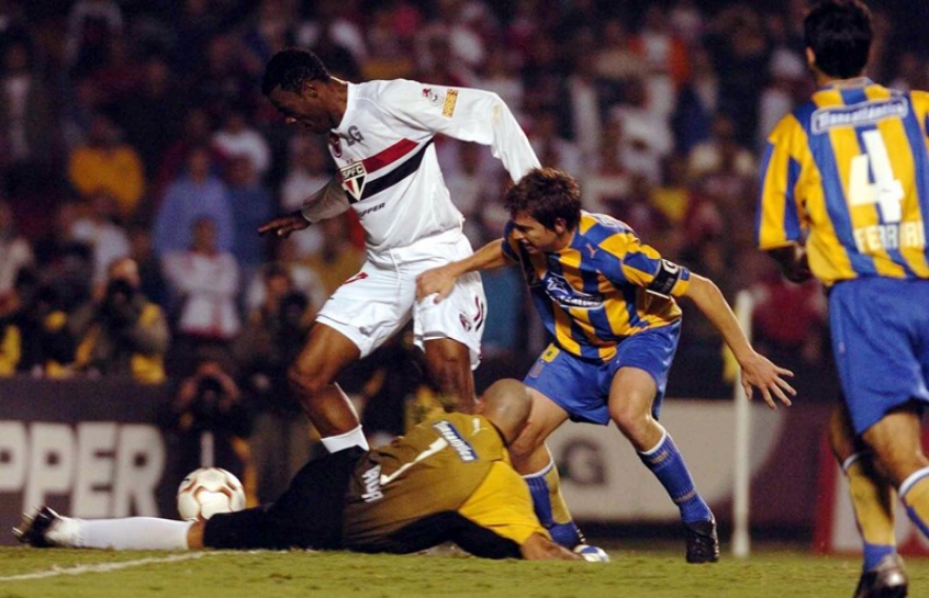 09/03/2005 - São Paulo 4 x 2 Universidad do Chile - Libertadores 2005 - Gols: Lugano, Rogério Ceni, Cicinho e Grafite