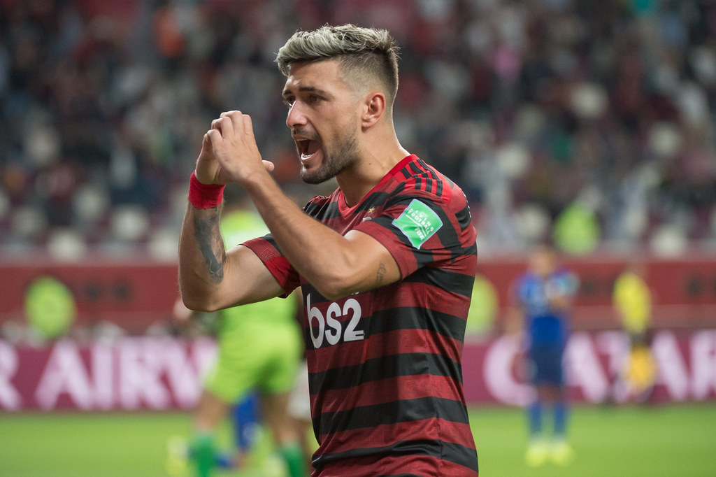 ARRASCAETA- Flamengo (C$ 18,04) Um dos jogadores mais explosivos do Cartola, deve ser muito escalado pelo confronto favorável contra o Athlético-PR e regularidade comprovada ao longo dos anos! Boa opção para a faixa de Capitão também!