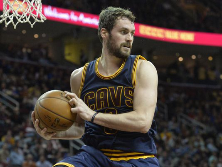 Outros jogadores de basquete também aderiram às doações. Casos de Kevin Love, do Cavaliers, e Antetokounmpo, do Bucks, que doaram 100 mil euros (R$ 500 mil) cada.