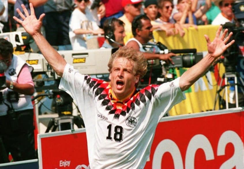 8º lugar (empate entre dois nomes):: Jürgen Klinsmann (atacante - Alemanha): 11 gols em Copas do Mundo - O atacante fez disputou três Mundiais, em 1990 (3 gols), 1994 (5 gols) e 1998 (3 gols). O alemão fez parte do elenco campeão em 1990, na Itália.