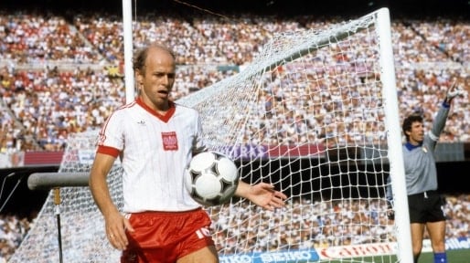10º lugar (empate entre seis nomes): Grzegorz Lato (atacante - Polônia): 10 gols em Copas do Mundo - O polonês fez história em Copas do Mundo. O atacante foi o artilheiro em 1974, com 7 gols. O jogador também disputou as edições de 1978 (2 gols) e 1982 (1 gol).